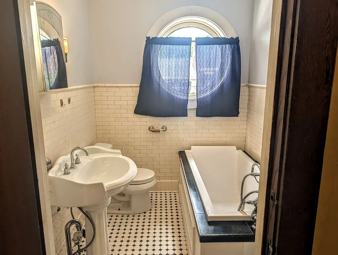 Apartment in Bedford, PA — Photo 3