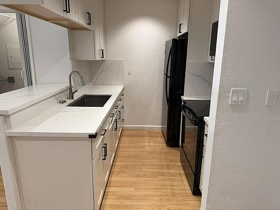 5th image of 387 Imperial Way APT 5