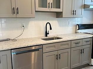 24-52 Crescent St #2, Astoria, NY 11102