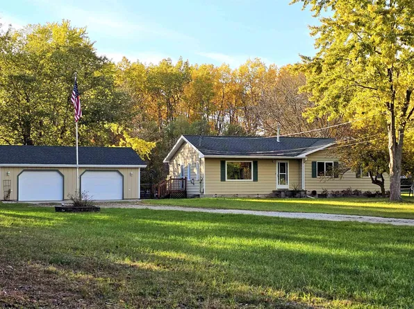 8181 N Pitt Rd, Elwell, MI 48832