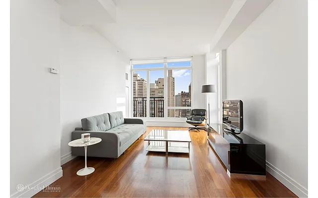 Rented by Douglas Elliman | media 14