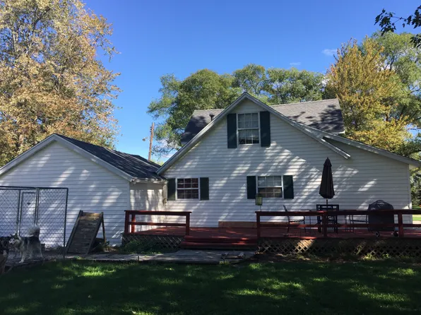 315 Floyd St, Coleman, MI 48618