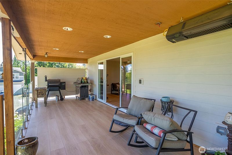 5th image of 28719 76th Avenue E
