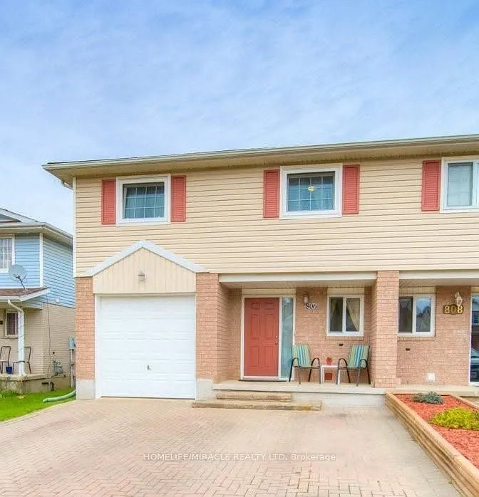 3 bed, $2,350 — Photo 1