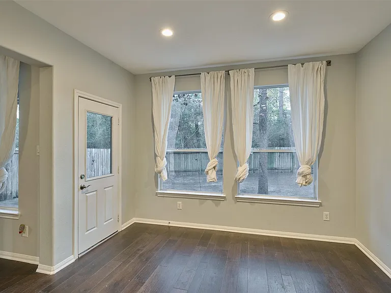 87 Benedict Canyon Loop — Photo 22