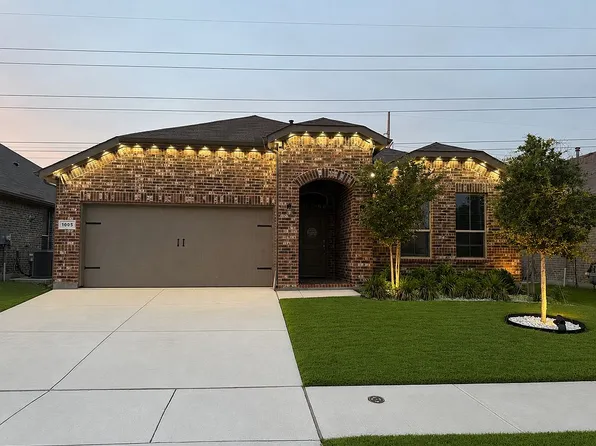 1005 Southwark Dr, Justin, TX 76247