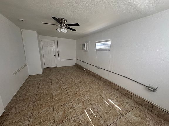 4th image of 4709 Cottonwood Dr