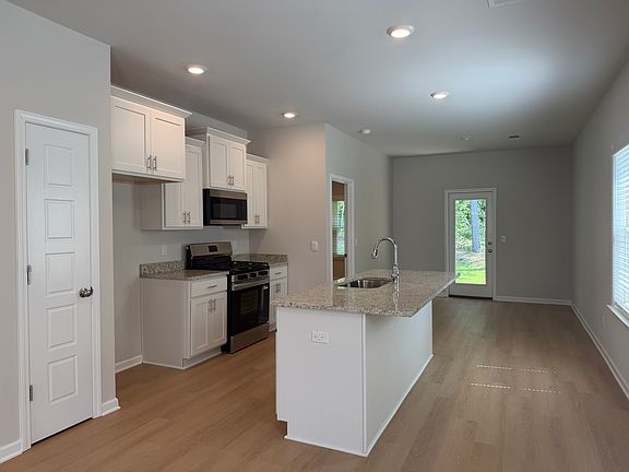 3rd image of 410 Hidden Reed Ct