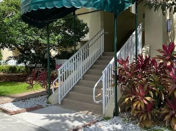 10700-66 212, Miami, FL 33178
