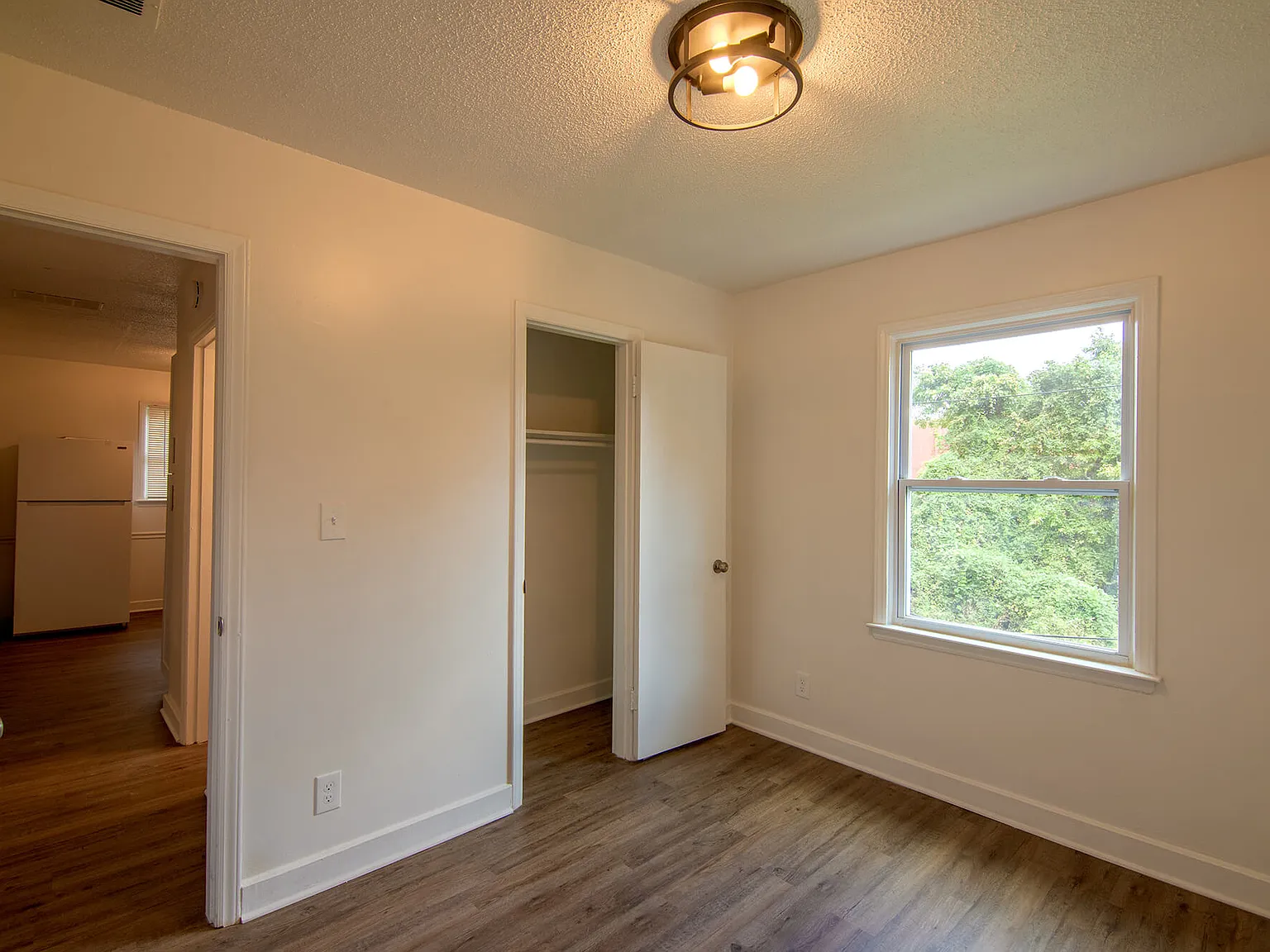 2 bed, 700 sqft, $1,395 — Photo 4