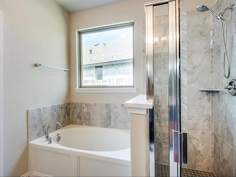523 Timber Voyage Ct — Photo 17