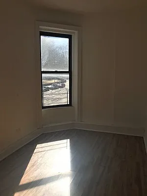 Rented by New Holland Residences | media 23