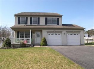 152 Ridgeline Ln, Easton, PA 18045