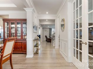 15917 Walnut Hill Dr, Charlotte, NC 28278