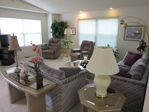 3rd image of 1589 Hickory Trace Dr