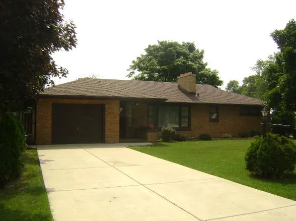 721 15th Ave, Union Grove, WI 53182
