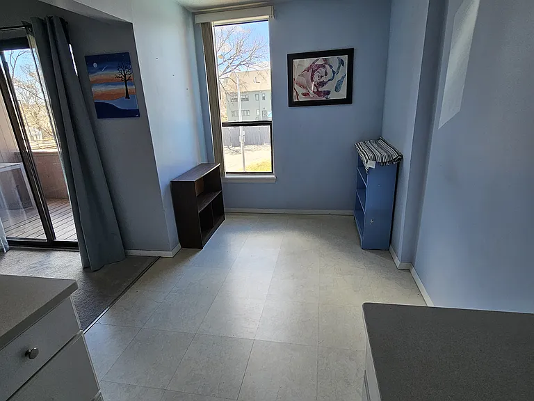 62 Shrewsbury Green Dr — Photo 3