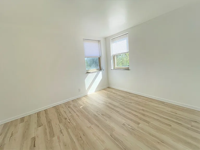 5710 Phillips Ave #A16 — Photo 37