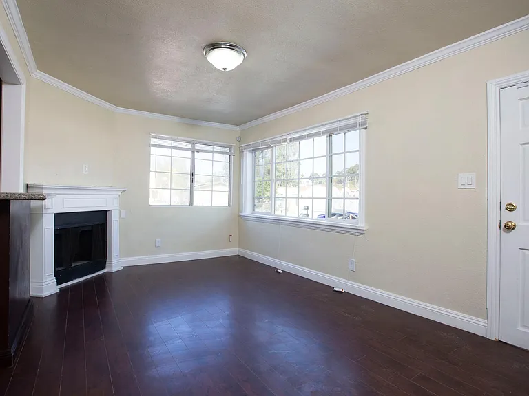 3317 L St — Photo 11