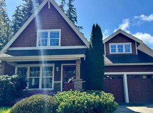 10286 NE Garibaldi Loop, Bainbridge Island, WA 98110