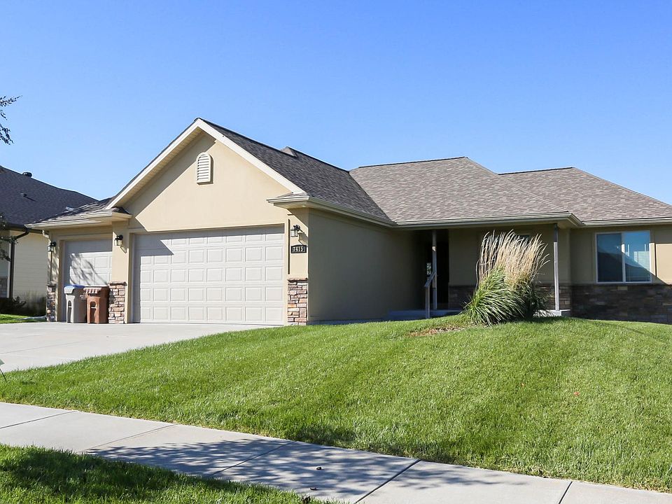 1st image of 7415 Hidden Valley Dr