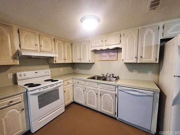 4th image of 9 Vaqueria Ln