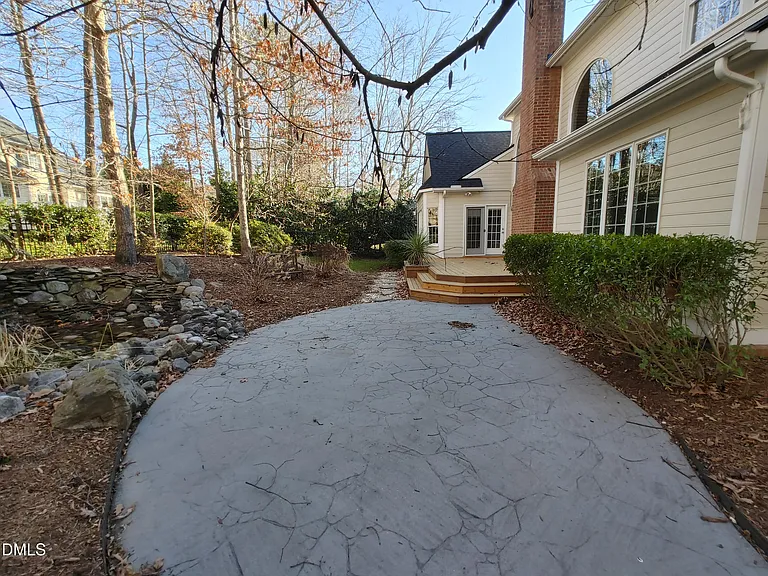 606 Preston Village Way — Photo 38