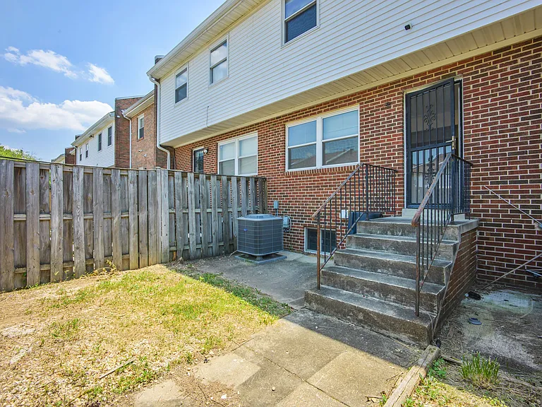 3019 Sunset Ln — Photo 15