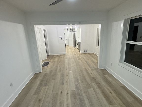 3rd image of 7219 Main St
