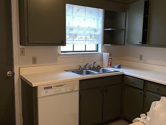 4th image of 2881 E Johnson Ave #2881