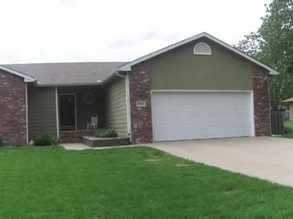 2503 N Monroe St, Hutchinson, KS 67502