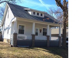 1112 E Elm St, Taylorville, IL 62568