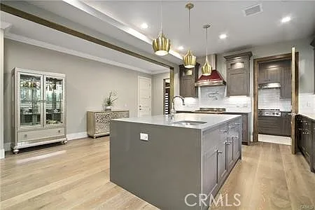 530 Drake Rd — Photo 32