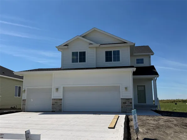 1634 SW Maplewood Dr, Grimes, IA 50111