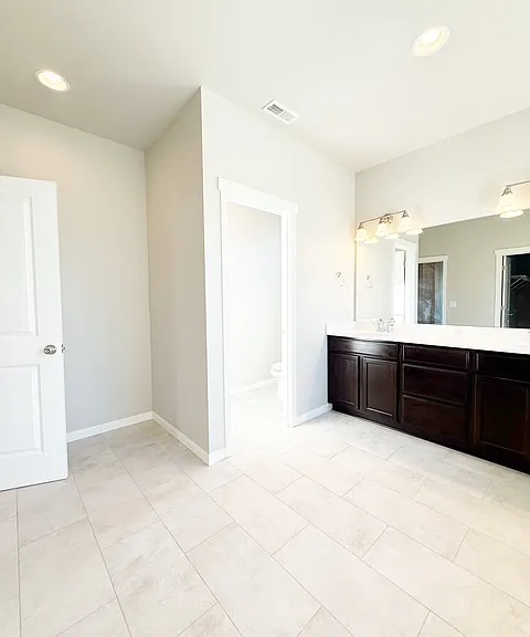 2441 NE Redford St — Photo 49