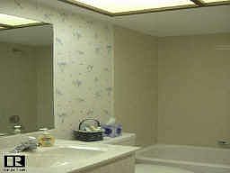 2nd image of 2842 Highlands Blvd APT B
