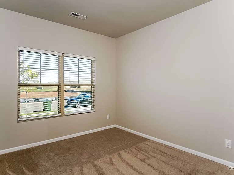 215 Tobin Ln — Photo 13