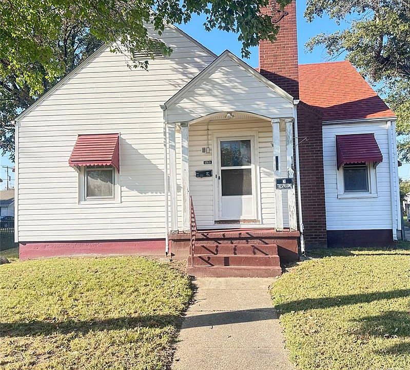 1st image of 260 E Gladys St