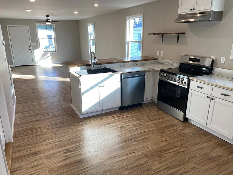 1053 N Orchard Knob Ave — Photo 3