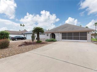 907 Lake View Dr, Mission, TX 78572
