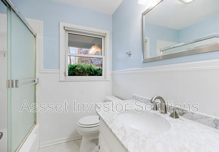 8400 State Line Rd — Photo 13