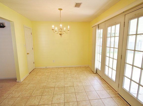 4th image of 710 Bradford Ln