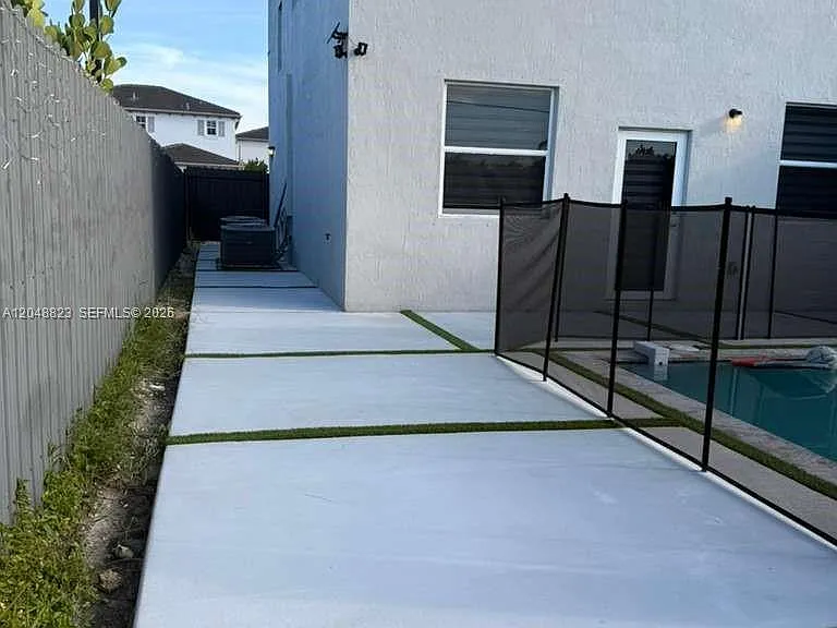 13623 SW 184th Ter — Photo 46