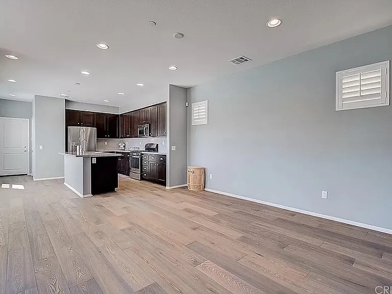 3594 Albion Dr — Photo 13