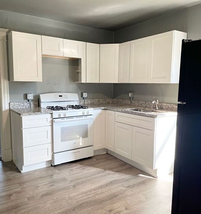 1st image of 17 N 13th St Unit 4