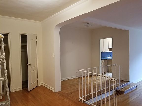 2nd image of 62-65 Saunders St #4R