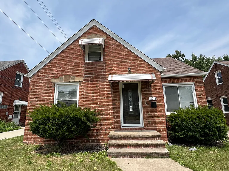 11915 E Granger Rd — Photo 1