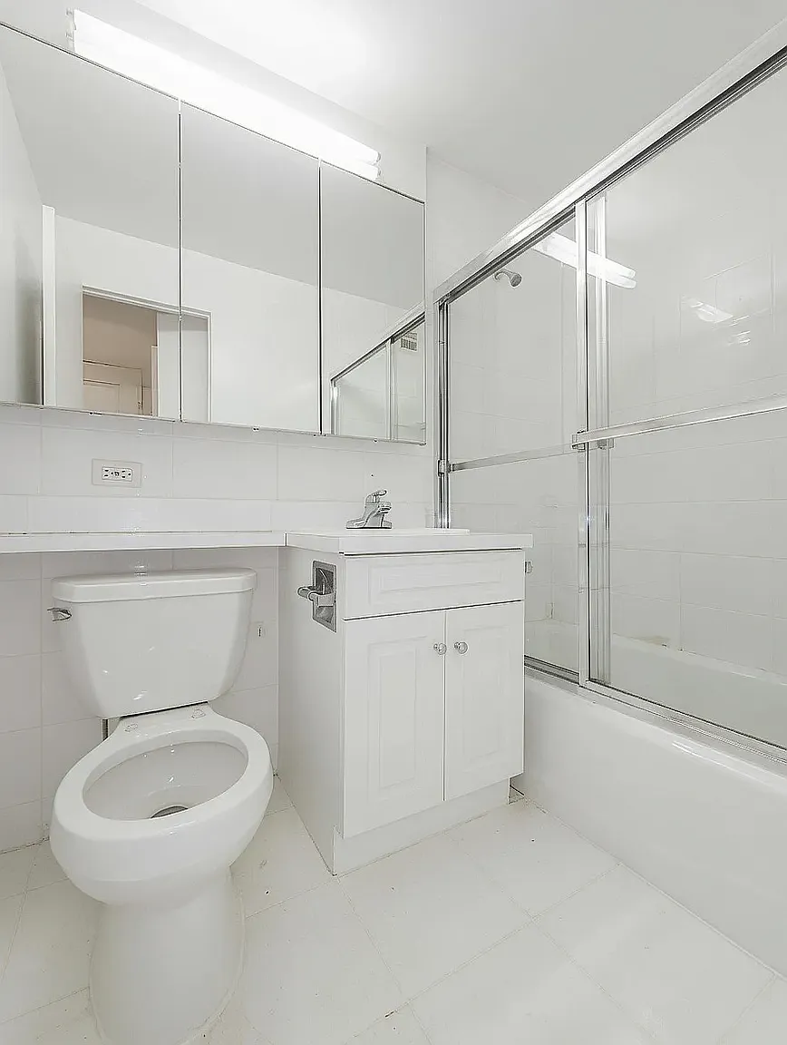 241 East 46th Street — Photo 4