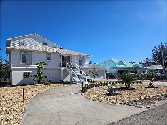 3rd image of 116 Sand Dollar DR