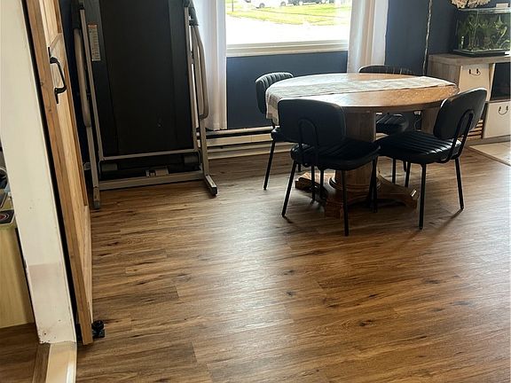 4th image of 475 Carol Ln